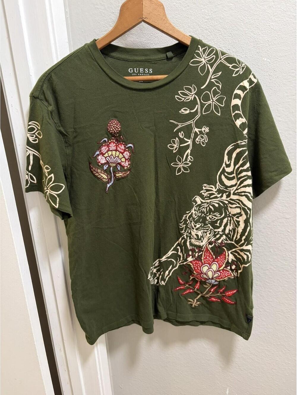 Y2K Guess T Shirt Embroidery Flowers With Tiger Green Sz M